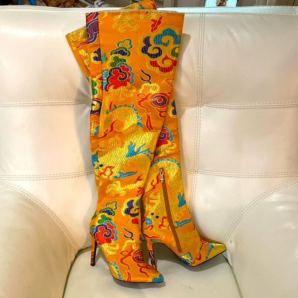 Cape Robbin Embroidered Boots